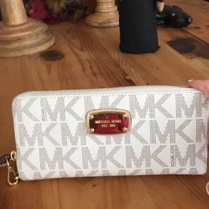 Michael Kors wallet